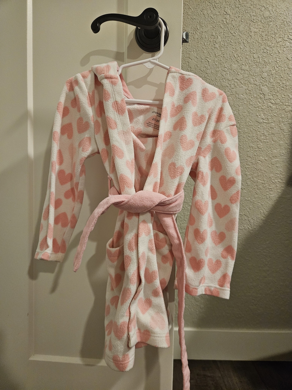 Kids Hooded Pink Heart Robe - Cozy Plush Bathrobe